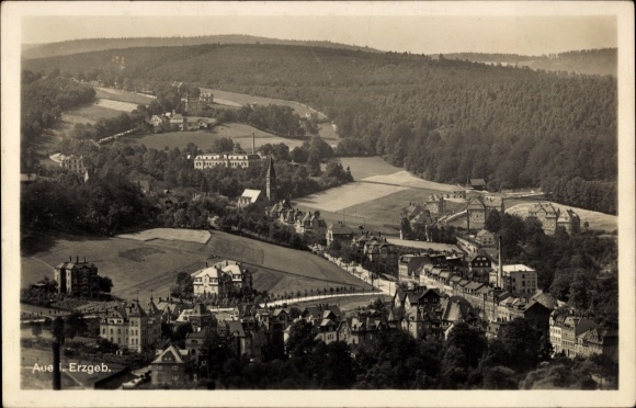 Ak Aue im Erzgebirge Sachsen, Teilansicht der Stadt, Kirche, Wohnhäuser, Fabrik