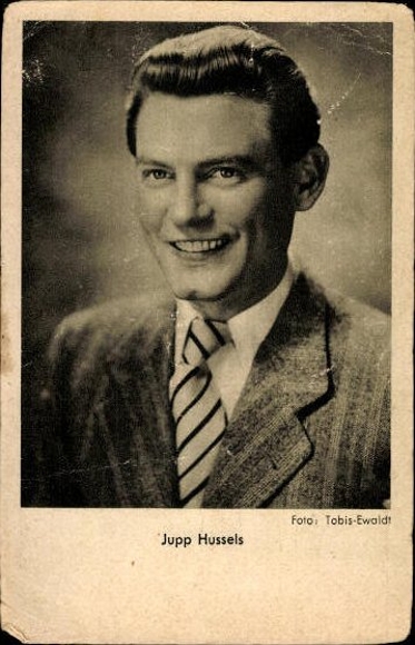 10 old photo PC men, various motifs