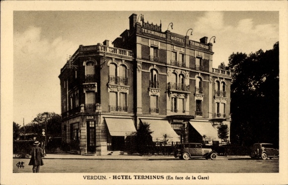 Postcard Verdun Meuse, Hotel Terminus, Bar, Garage, Terrace, En face de la Gare