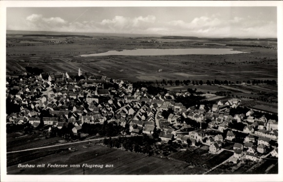 Ak Bad Buchau am Federsee Oberschwaben,  Federsee, Luftaufnahme, Häuseransicht, Landschaft