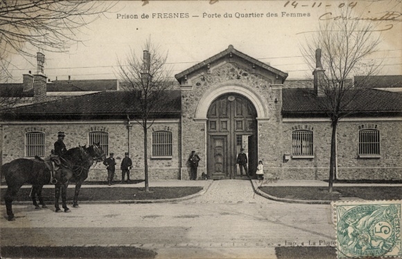 Ak Fresnes Val de Marne, Gefängnis, Tor zum Frauentrakt