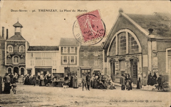 Ak Thénezay Deux Sèvres, Marktplatz, Menschen, Stände,  , Butel Gerbier