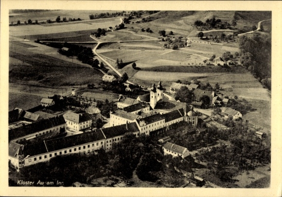 Ak Au am Inn Gars am Inn Oberbayern, Vogelperspektive auf Kloster  landwirtschaftliche Umgebung