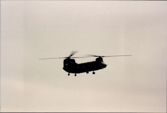 Set von 100 Fotos Flugzeuge und  Hubschrauber