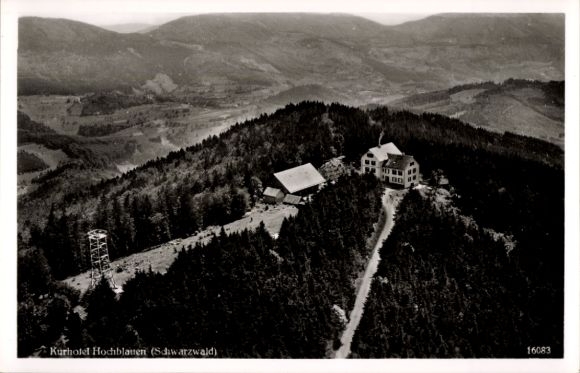 Ak Waldachtal im Schwarzwald, Luftaufnahme des Kurhotels Hochblauen