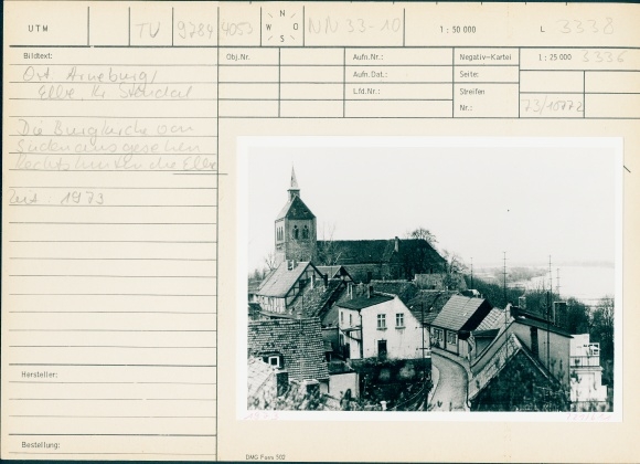 Zdjęcie Arneburg an der Elbe, częściowy widok z kościołem zamkowym widzianym od południa, 1973