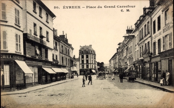Postcard Évreux Eure, Place du Grand Carrefour, architecture, street view