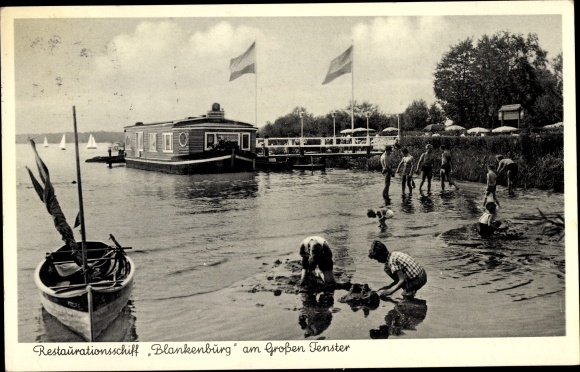 PC Berlin Zehlendorf Nikolassee, restoration ship at the large window, Havelchaussee