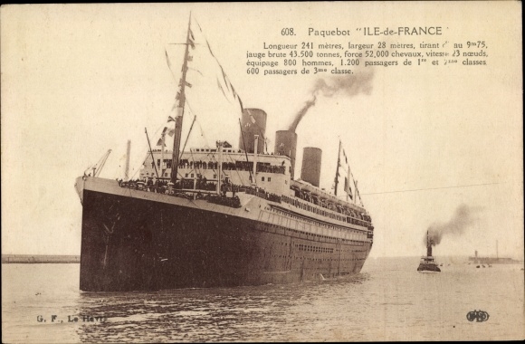 Postcard Le Havre Seine Maritime, The picture shows a large ship lying in the harbor. It is black...