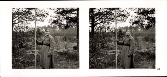 Stereo spatial image photo &quot;The soldiers of the Führer in the field&quot;, No. 70, Russian soldier, demarcation line