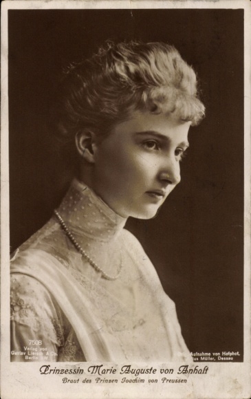 Ak Prinzessin Joachim von Preußen, Marie Auguste von Anhalt, Porträt