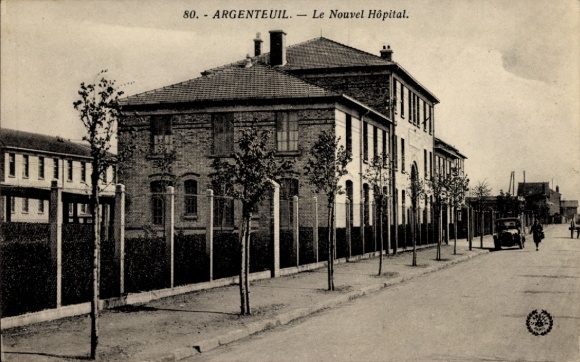 Ak Argenteuil Val d'Oise, Le Nouvel Hôpital,  Architektur, Baumreihe, straßliche Szenerie