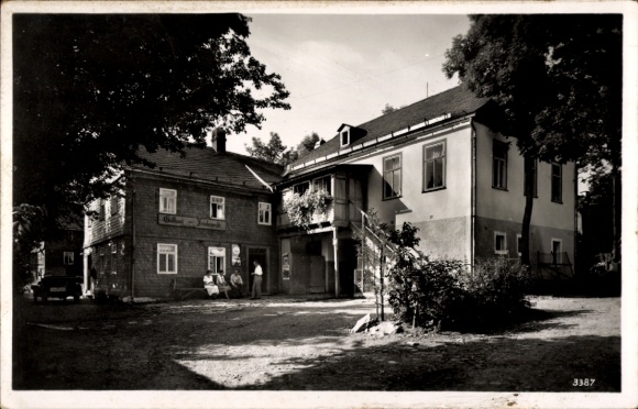 Postcard Titschendorf Wurzbach Thuringia, Gasthaus zum Frankenwald, people sitting, building, nature