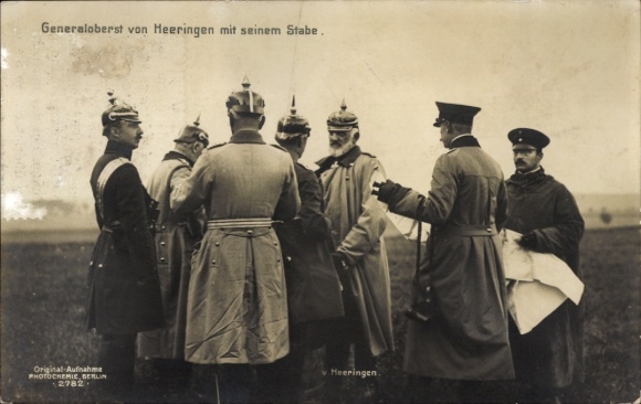 Postcard Colonel General von Heeringen with his staff, uniforms