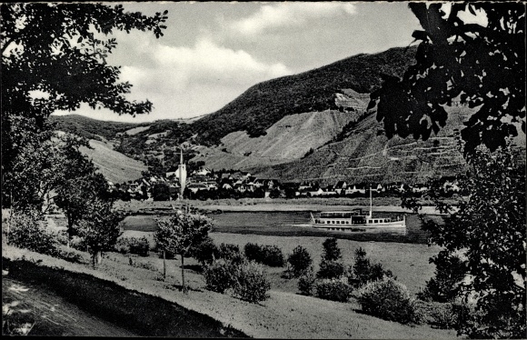PC Senheim on the Moselle, steamer party, place