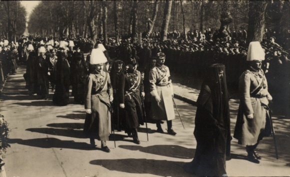 Ak Beisetzung Kaiserin Auguste Viktoria, Kronprinzessin, Eitel Friedrich, August Wilhelm, Adalbert