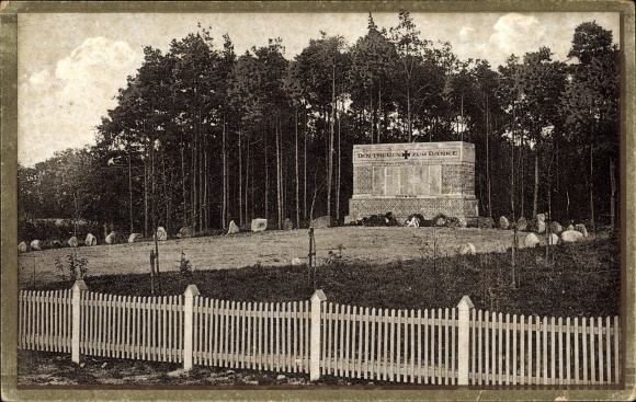 Postcard Kirchhatten Hatten in Lower Saxony, memorial for those who fell in the World War 1914-1918
