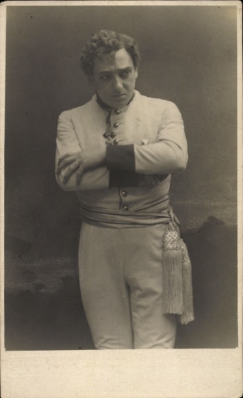 Photo Postcard portrait of a man, artist, actor