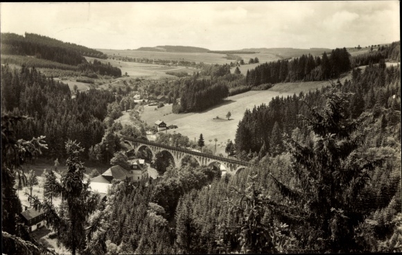 Postcard Wurzbach im Saale Orla district, viaduct in Sormitzgrund, railway bridge, view from Charlottenfels