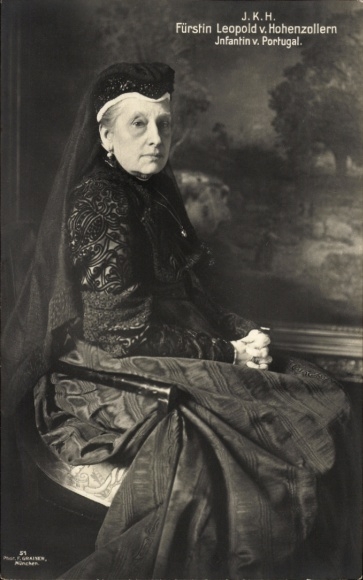 Postcard Princess Leopold of Hohenzollern, Infanta of Portugal