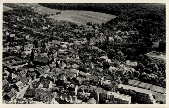 KP Sulzbach w Kraju Saary, widok z lotu ptaka na Sulzbach, budynki i krajobraz, drzewa