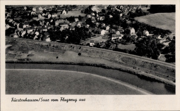 Ak Fürstenhausen Völklingen im Saarland, Luftaufnahme von  Saar, Häuser, Fluss, Flugzeug