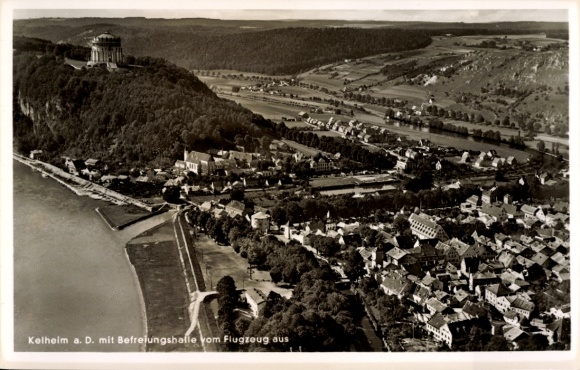 Ak Kelheim an der Donau Niederbayern, Fliegeraufnahme, Befreiungshalle