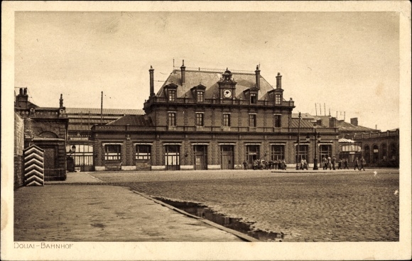 Postcard Douai North, railway station