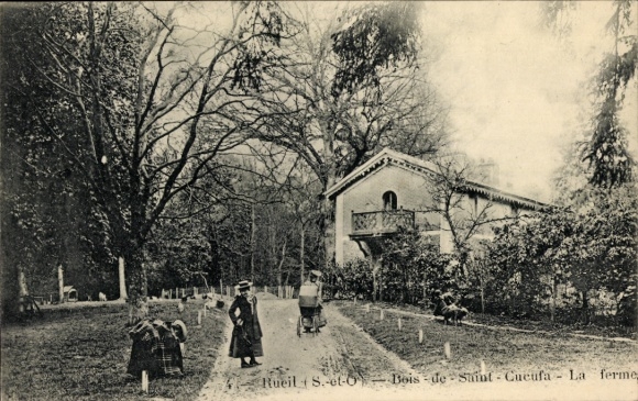 Ak Rueil Malmaison Hauts de Seine, Haus, Straße, Bäume, Menschen, Spaziergänge,  