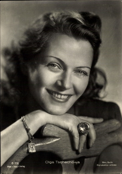 Postcard actress Olga Tschechowa, photo Binz G 172, portrait