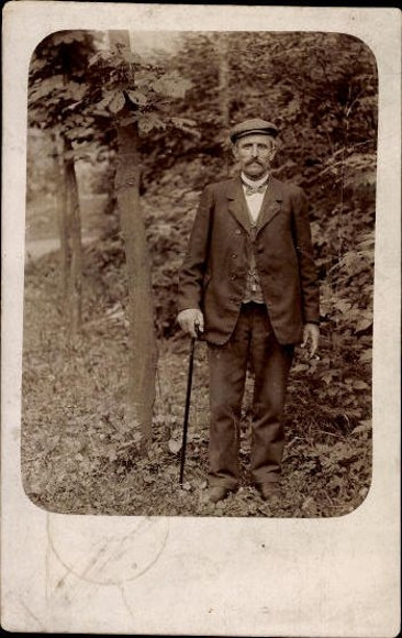 10 old photo PC men, various motifs