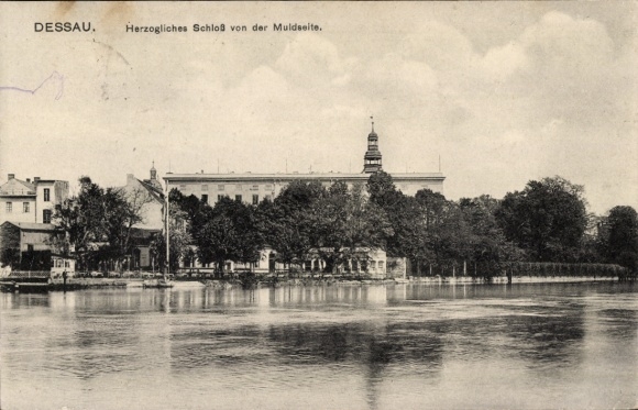 Postcard Dessau in Saxony-Anhalt, Ducal Palace, Mulde, water landscape, trees, clouds