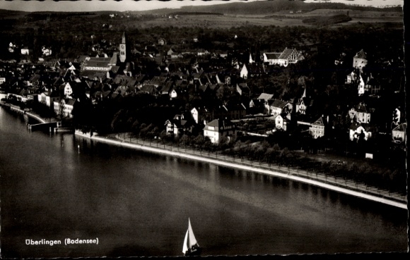 Postcard Überlingen am Bodensee, aerial view of Überlingen am Bodensee, houses, church roofs, lake