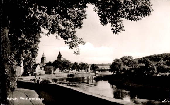 Ak Hameln an der Weser Niedersachsen, Weserpromenade, Stadtansicht, Fluss, Bäume,  Gebäude