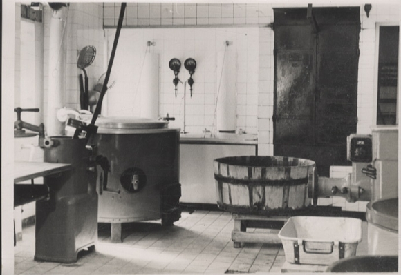 Original Foto Berlin Pankow(?), Streustraße(?), Fleischerei Klinke, Innenansicht, um 1946