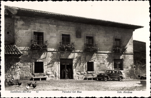 Postcard Santillana del Mar Cantabria Spain, Parador de Gil Blas, car, chickens