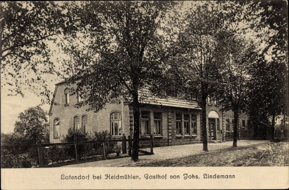 PC Latendorf in Schleswig Holstein, view of the inn by J. Lindemann, street section