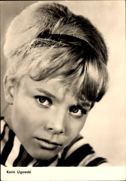 Postcard actress Karin Ugowski, portrait, Defa Film, Frau Holle