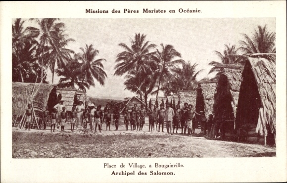 Ak Bougainville Salomon Inseln Pazifik, Dorfplatz, Missionen der Maristenväter