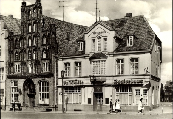 Postcard Hanseatic City of Wismar, Old Swede, Reuterhaus, architecture, black and white photo