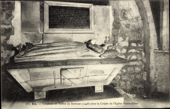 CPA Eu Seine Maritime, Tombeau de Jeanne de Saveuse dans la Crypte de l'Eglise Notre-Dame