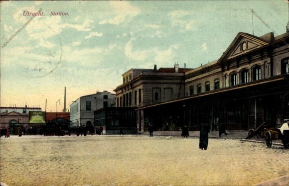 Postcard Utrecht Netherlands, train station