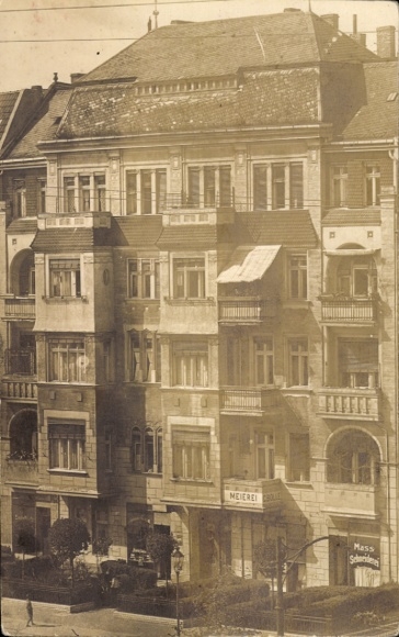 foto Ak Berlin Prenzlauer Berg, Bornholmer Straße 4, zuivelfabriek, kleermakerij