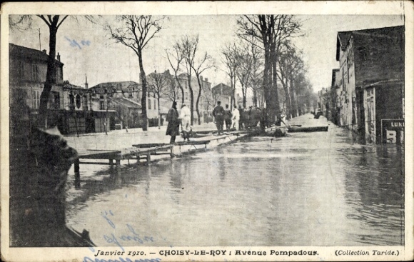Postcard Choisy Le Roi Val de Marne, Avenue Pompadoux, floods January 1910