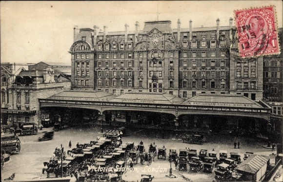 Postcard London City England, Victoria Station
