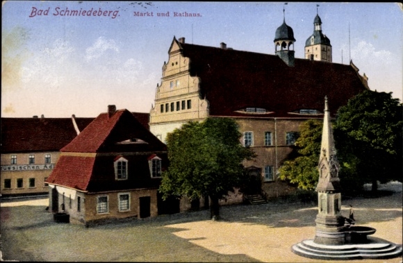 Ak Bad Schmiedeberg, Markt und Rathaus, Brunnen