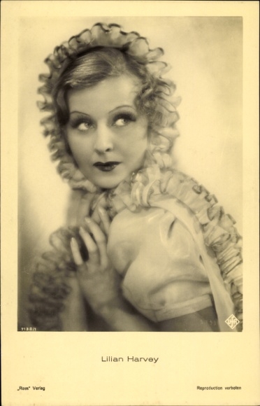 Postcard Actress Lilian Harvey, Ross Verlag 7138 1