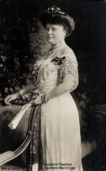 Postcard Princess Friedrich of Saxony Meiningen, Adelheid zur Lippe Biesterfeld, dress, fan