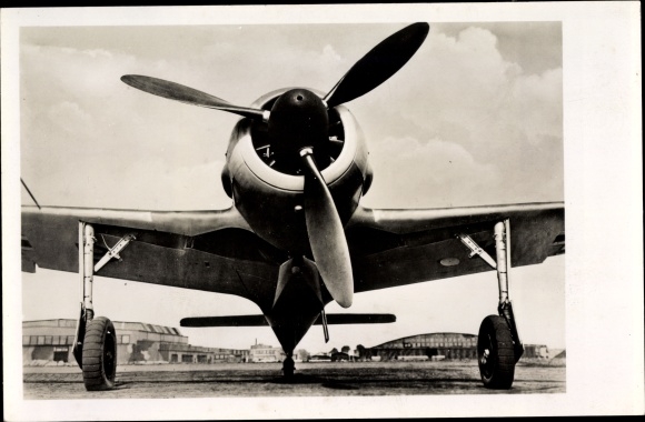 Postcard Deutsche Luftwaffe, fighter plane, Focke Wulf Jäger Fw 190, A1U1