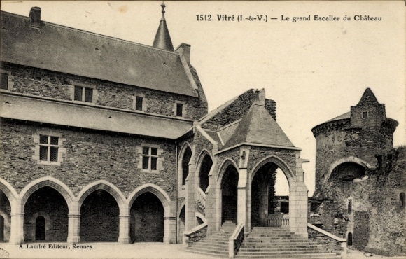 KP Vitré Ille-et-Vilaine, Château, wielkie schody, architektura